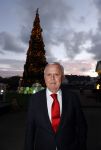 Noordwijk 5 november 2020
Harry Mens steekt de lichten van de kerstboom bij Hotel Huis ter Duin aan dit jaar.