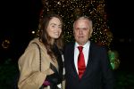 Noordwijk 5 november 2020
Harry Mens steekt de lichten van de kerstboom bij Hotel Huis ter Duin aan dit jaar. harry mens met zijn dochter Sarah