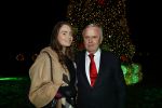 Noordwijk 5 november 2020
Harry Mens steekt de lichten van de kerstboom bij Hotel Huis ter Duin aan dit jaar. harry mens met zijn dochter Sarah