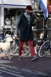 Amsterdam 22 oktober 2020
Henry v Loon wandelend met zijn hond in het centrum van Amsterdam