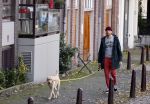Amsterdam 22 oktober 2020
Henry v Loon wandelend met zijn hond in het centrum van Amsterdam