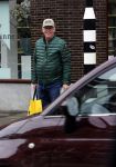 Amsterdam 21 oktober 2020
Jack Spijkerman loopr met boodschappen naar zijn huis