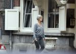 Amsterdam 1 november 2020
Ferdinand Grapperhaus komt fietsend thuis . Zijn vrouw Liesbeth Wytzes is thuis.