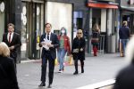 Den Haag 23 oktober 2020
Mark Rutte doet onderweg naar persconferentie mondkapje op.