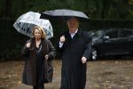 Naarden 8 oktober 2020
Begrafenis Jan des Bouvrie  op algemene begraafplaats Nieuw Valkeveen.
Paul Fagel met zijn vrouw