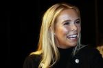 Noordwijk 16 oktober 2020
Boekpresentatie Martien Meiland in hotel Huis ter Duin .
Martien kwam met zijn vrouw Erica dochters Maxime en Montana. Powned verslaggeefster