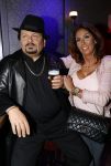 Amsterdam 8 oktober 2020
Beeld onthulling Andre Hazes sr bij madame Tussaud. Rachel en Andre Jr zijn allebei aanwezig.