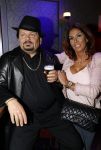 Amsterdam 8 oktober 2020
Beeld onthulling Andre Hazes sr bij madame Tussaud. Rachel en Andre Jr zijn allebei aanwezig.