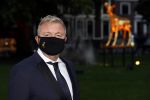 Utrecht 2 oktober 2020
Uitreiking gouden kalveren in de schouwburg van Utrecht.
Rene Mioch met mondkapje