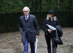 Naarden 8 oktober 2020
Begrafenis Jan des Bouvrie  op algemene begraafplaats Nieuw Valkeveen.
Roeland Voerman met zijn vrouw