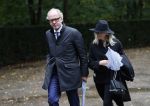 Naarden 8 oktober 2020
Begrafenis Jan des Bouvrie  op algemene begraafplaats Nieuw Valkeveen.
Roeland Voerman met zijn vrouw