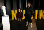 Amsterdam 29 oktober 2020
Presentatie schoenenlijn van Rose Bertram in smanewerking met Nubbik. Rose met jeugdig Model