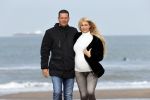 Scheveningen 22 oktober 2020
Samantha de Jong ( Barbie) hoogzwanger op het strand met partner Gerrit