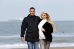 Scheveningen 22 oktober 2020
Samantha de Jong ( Barbie) hoogzwanger op het strand met partner Gerrit