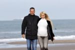 Scheveningen 22 oktober 2020
Samantha de Jong ( Barbie) hoogzwanger op het strand met partner Gerrit
