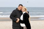 Scheveningen 22 oktober 2020
Samantha de Jong ( Barbie) hoogzwanger op het strand met partner Gerrit