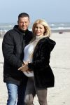 Scheveningen 22 oktober 2020
Samantha de Jong ( Barbie) hoogzwanger op het strand met partner Gerrit