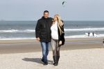 Scheveningen 22 oktober 2020
Samantha de Jong ( Barbie) hoogzwanger op het strand met partner Gerrit