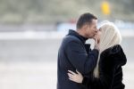 Scheveningen 22 oktober 2020
Samantha de Jong ( Barbie) hoogzwanger op het strand met partner Gerrit