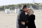 Scheveningen 22 oktober 2020
Samantha de Jong ( Barbie) hoogzwanger op het strand met partner Gerrit