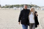 Scheveningen 22 oktober 2020
Samantha de Jong ( Barbie) hoogzwanger op het strand met partner Gerrit
