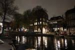 Amsterdam 27 oktober 2020
In dit appartementencomplex wonen Isa Hoes Wessel v Diepen en Daphne Bunskoek