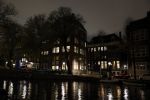 Amsterdam 27 oktober 2020
In dit appartementencomplex wonen Isa Hoes Wessel v Diepen en Daphne Bunskoek
