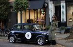 Amsterdam 1 november 2021
Camplin jas  en mini cooper op de cornelis schuytstraat