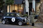 Amsterdam 1 november 2021
Camplin jas  en mini cooper op de cornelis schuytstraat