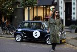Amsterdam 1 november 2021
Camplin jas  en mini cooper op de cornelis schuytstraat