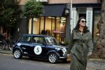 Amsterdam 1 november 2021
Camplin jas  en mini cooper op de cornelis schuytstraat