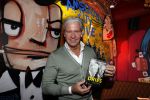Amsterdam 13 november 2021
Dries Roelvink met zijn boek bij the Harbour Club Amsterdam zuid