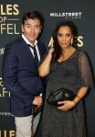 Amsterdam 1 november 2021
Premiere alles op tafel in het deLamar theater.
Dyantha Brooks kwam met collega Bart Ettekoven