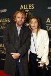 Amsterdam 1 november 2021
Premiere alles op tafel in het deLamar theater.
Eddy Terstal
