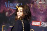 Amsterdam 2 november 2021
Premiere Eternal van Marvel in Pathe Noord.
Emma Deckers kwam met een vriendin