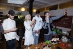Hilversum 20 oktober 2021
Boek presentatie Irma Knol met haar zoons Milan Knol Enzo Knol en Sjen Knol