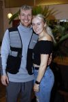 Hilversum 20 oktober 2021
Boek presentatie Irma Knol met haar zoons Milan Knol Enzo Knol en Sjen Knol . Enzo met zijn vriendin Myron Koops