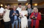 Hilversum 20 oktober 2021
Boek presentatie Irma Knol met haar zoons Milan Knol Enzo Knol en Sjen Knol . De ouders van Irma
