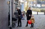 Noordwijk 28 oktober 2021
Boekrpresentatie van Erica Meiland in de winkel van Montana. Aanwezig Martien Meiland Maxime Meiland met claire en Vive. Ook Montana en haar vriend Dirk Hoogstraten zijn er natuurlijk. Erica geeft het boek dat geschreven is door Jan Dijkgraaf aan haar 92 jarige moeder.