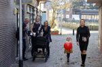 Noordwijk 28 oktober 2021
Boekrpresentatie van Erica Meiland in de winkel van Montana. Aanwezig Martien Meiland Maxime Meiland met claire en Vive. Ook Montana en haar vriend Dirk Hoogstraten zijn er natuurlijk. Erica geeft het boek dat geschreven is door Jan Dijkgraaf aan haar 92 jarige moeder.