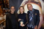 Noordwijk 28 oktober 2021
Boekrpresentatie van Erica Meiland in de winkel van Montana. Aanwezig Martien Meiland Maxime Meiland met claire en Vive. Ook Montana en haar vriend Dirk Hoogstraten zijn er natuurlijk. Erica geeft het boek dat geschreven is door Jan Dijkgraaf aan haar 92 jarige moeder.
