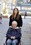Noordwijk 28 oktober 2021
Boekrpresentatie van Erica Meiland in de winkel van Montana. Aanwezig Martien Meiland Maxime Meiland met claire en Vive. Ook Montana en haar vriend Dirk Hoogstraten zijn er natuurlijk. Erica geeft het boek dat geschreven is door Jan Dijkgraaf aan haar 92 jarige moeder.