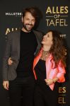 Amsterdam 1 november 2021
Premiere alles op tafel in het deLamar theater.
Eva Crutzen met partner