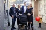 Noordwijk 28 oktober 2021
Boekrpresentatie van Erica Meiland in de winkel van Montana. Aanwezig Martien Meiland Maxime Meiland met claire en Vive. Ook Montana en haar vriend Dirk Hoogstraten zijn er natuurlijk. Erica geeft het boek dat geschreven is door Jan Dijkgraaf aan haar 92 jarige moeder.