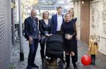 Noordwijk 28 oktober 2021
Boekrpresentatie van Erica Meiland in de winkel van Montana. Aanwezig Martien Meiland Maxime Meiland met claire en Vive. Ook Montana en haar vriend Dirk Hoogstraten zijn er natuurlijk. Erica geeft het boek dat geschreven is door Jan Dijkgraaf aan haar 92 jarige moeder.