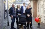 Noordwijk 28 oktober 2021
Boekrpresentatie van Erica Meiland in de winkel van Montana. Aanwezig Martien Meiland Maxime Meiland met claire en Vive. Ook Montana en haar vriend Dirk Hoogstraten zijn er natuurlijk. Erica geeft het boek dat geschreven is door Jan Dijkgraaf aan haar 92 jarige moeder.