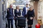 Noordwijk 28 oktober 2021
Boekrpresentatie van Erica Meiland in de winkel van Montana. Aanwezig Martien Meiland Maxime Meiland met claire en Vive. Ook Montana en haar vriend Dirk Hoogstraten zijn er natuurlijk. Erica geeft het boek dat geschreven is door Jan Dijkgraaf aan haar 92 jarige moeder.