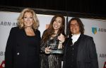 Amsterdam 1 november 2021
Lunch en uitreiking stong woman award in apollo hotel. Fidan Ekiz werd winnaar . Fidan met Betty de Groot en Lucia Rijken