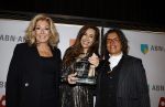 Amsterdam 1 november 2021
Lunch en uitreiking stong woman award in apollo hotel. Fidan Ekiz werd winnaar . Fidan met Betty de Groot en Lucia Rijken