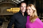 Amsterdam 30 oktober 2021
Boekpresentatie Jim bakkum in hotel Krasnapolsy.
Jim reikt het eerste boek uit aan zijn kinderen. Ook zijn vrouw Bettina Holwerda is natuurlijk aanwezig. Froukje de Both kwam met haar dochter Emma en partner Jordy